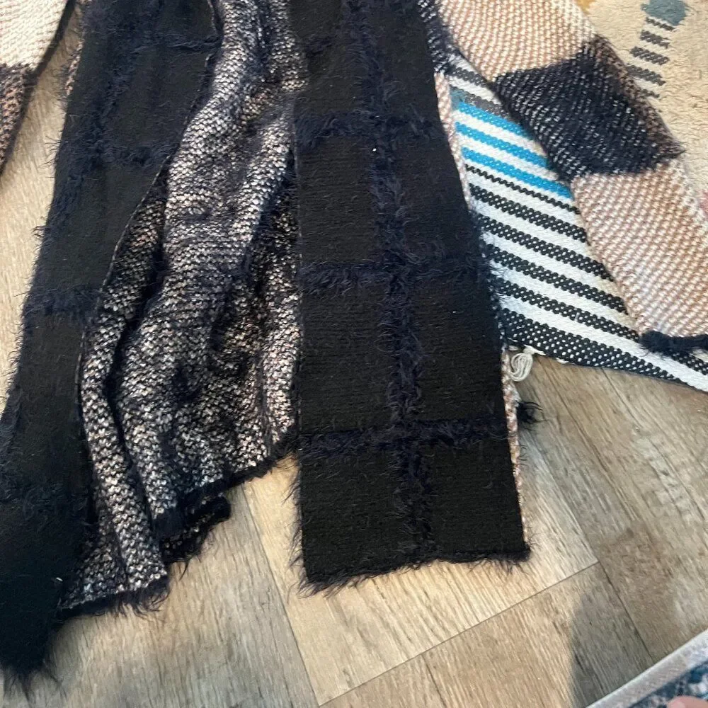 Black Tape fuzzy xs cardigan‎